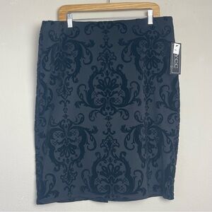 NWT New York Clothing Co. black raised pattern pencil skirt | XL